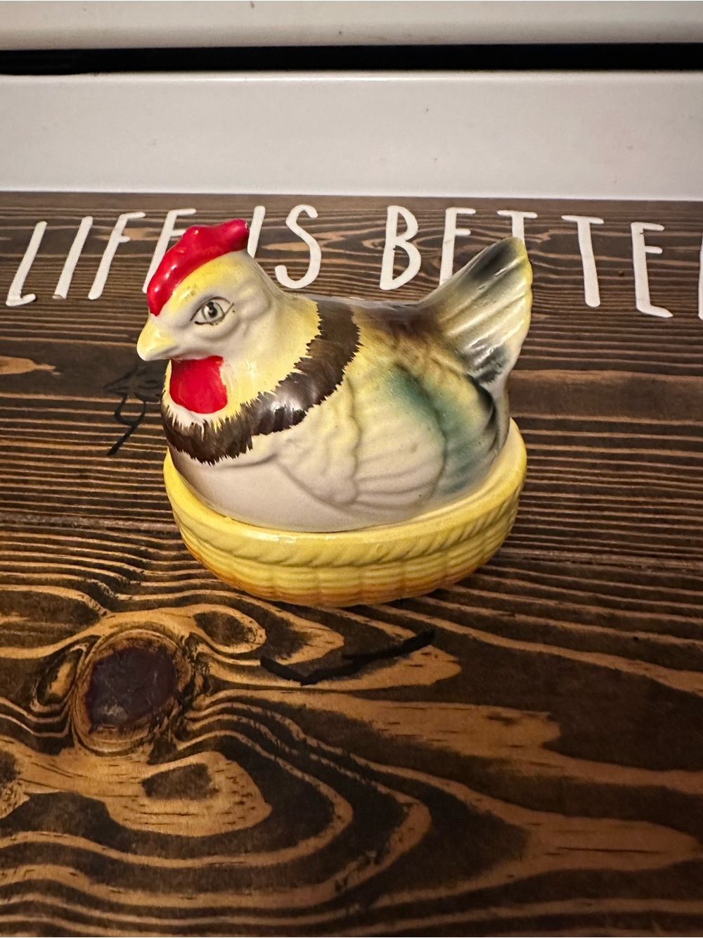 Vintage NORCREST Japan Ceramic Nesting Hen Salt & Pepper Set Farmhouse Decor